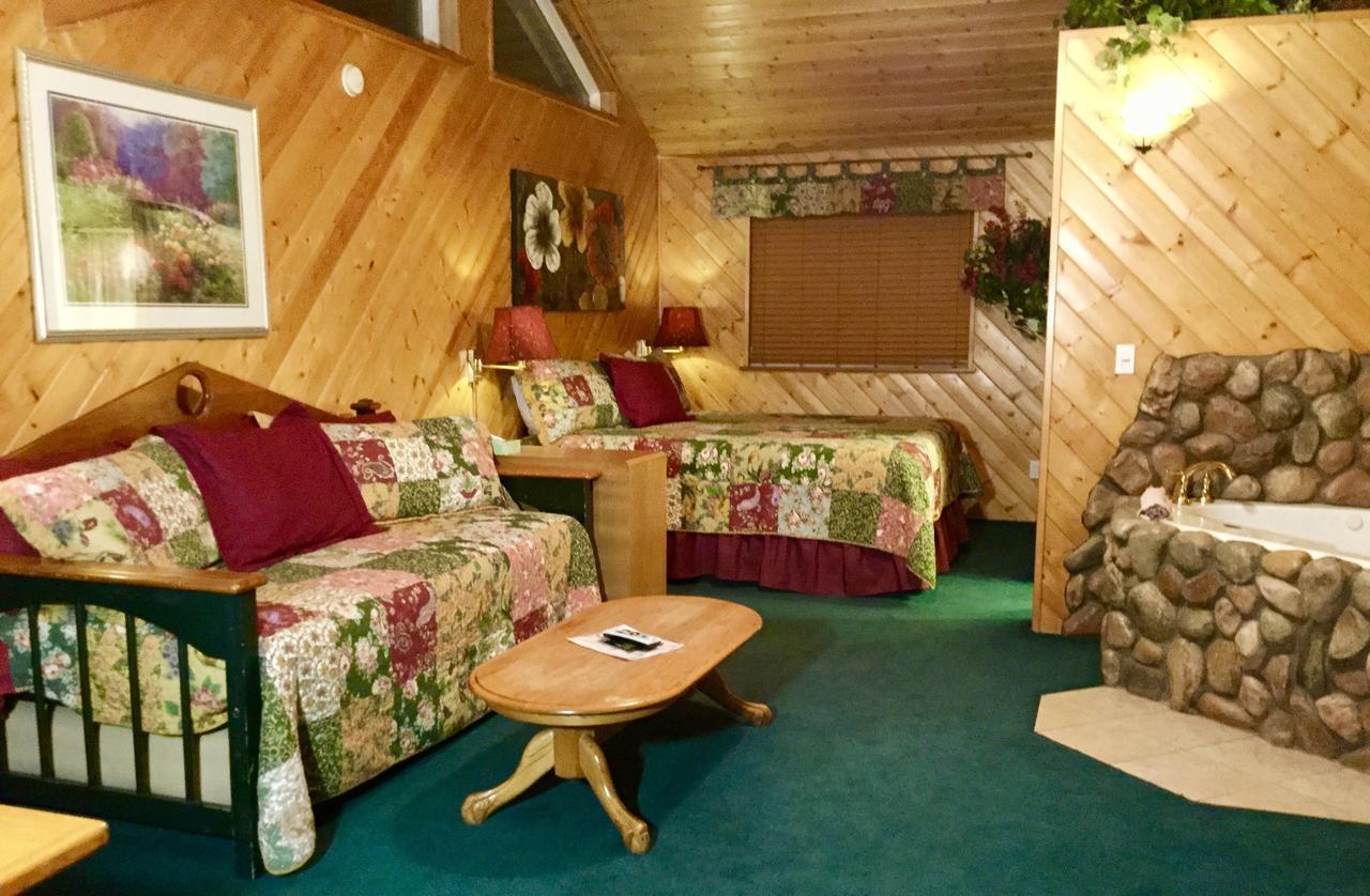 Giant Oaks Lodge Running Springs Экстерьер фото