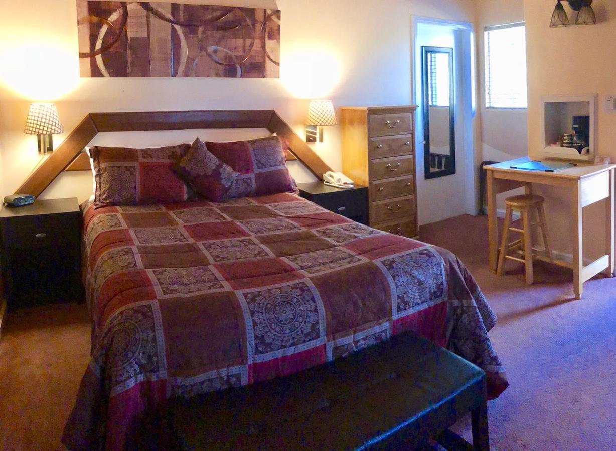 Giant Oaks Lodge Running Springs Экстерьер фото