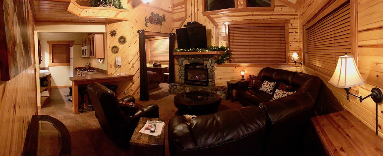 Giant Oaks Lodge Running Springs Экстерьер фото